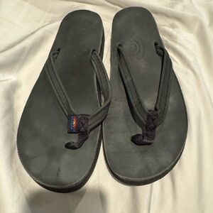 Rainbow Black Thin Strap Leather Sandal. Size 8